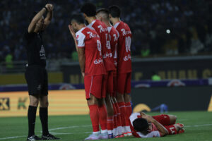 استقلال 1- 1 پرسپولیس، دربی 107