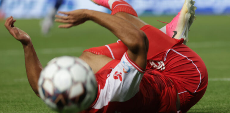 استقلال 1- 1 پرسپولیس، دربی 107