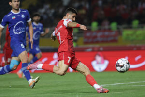 استقلال 1- 1 پرسپولیس، دربی 107