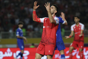استقلال 1- 1 پرسپولیس، دربی 107